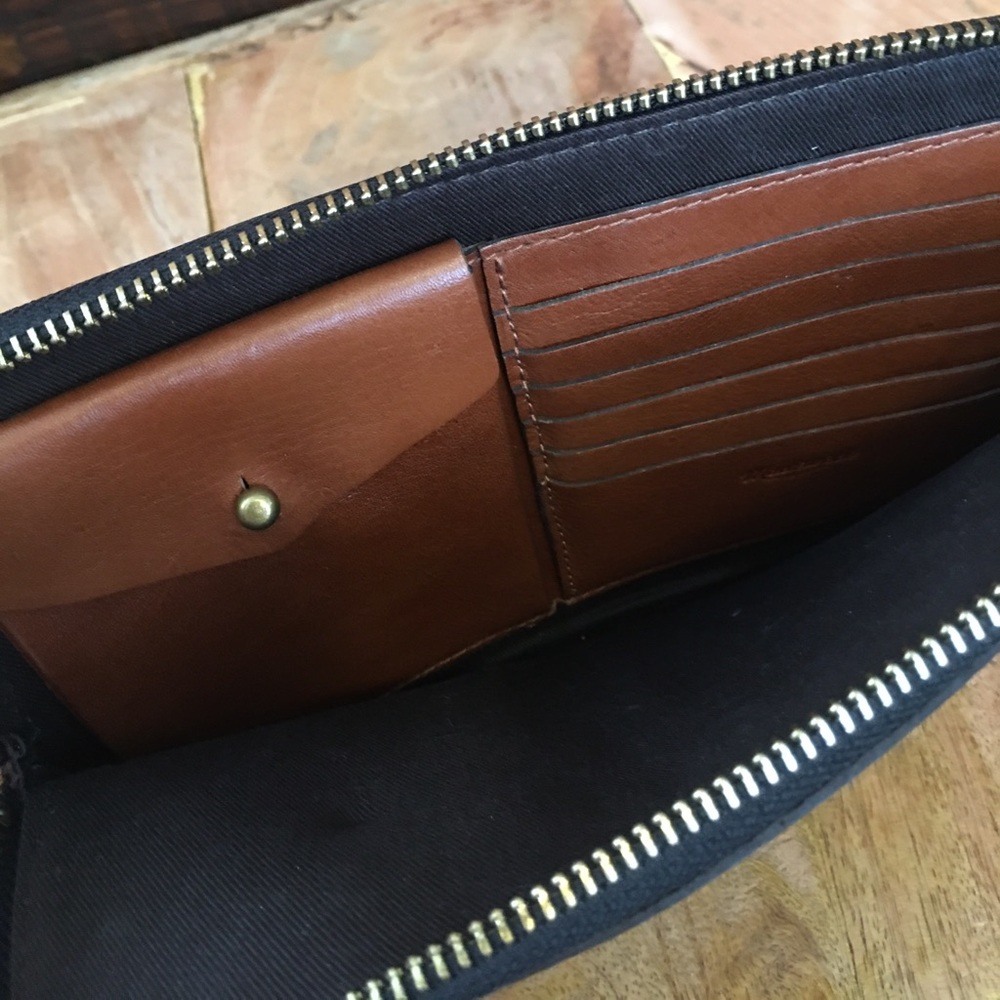NWOT Madewell Cognac Large Card Wallet
